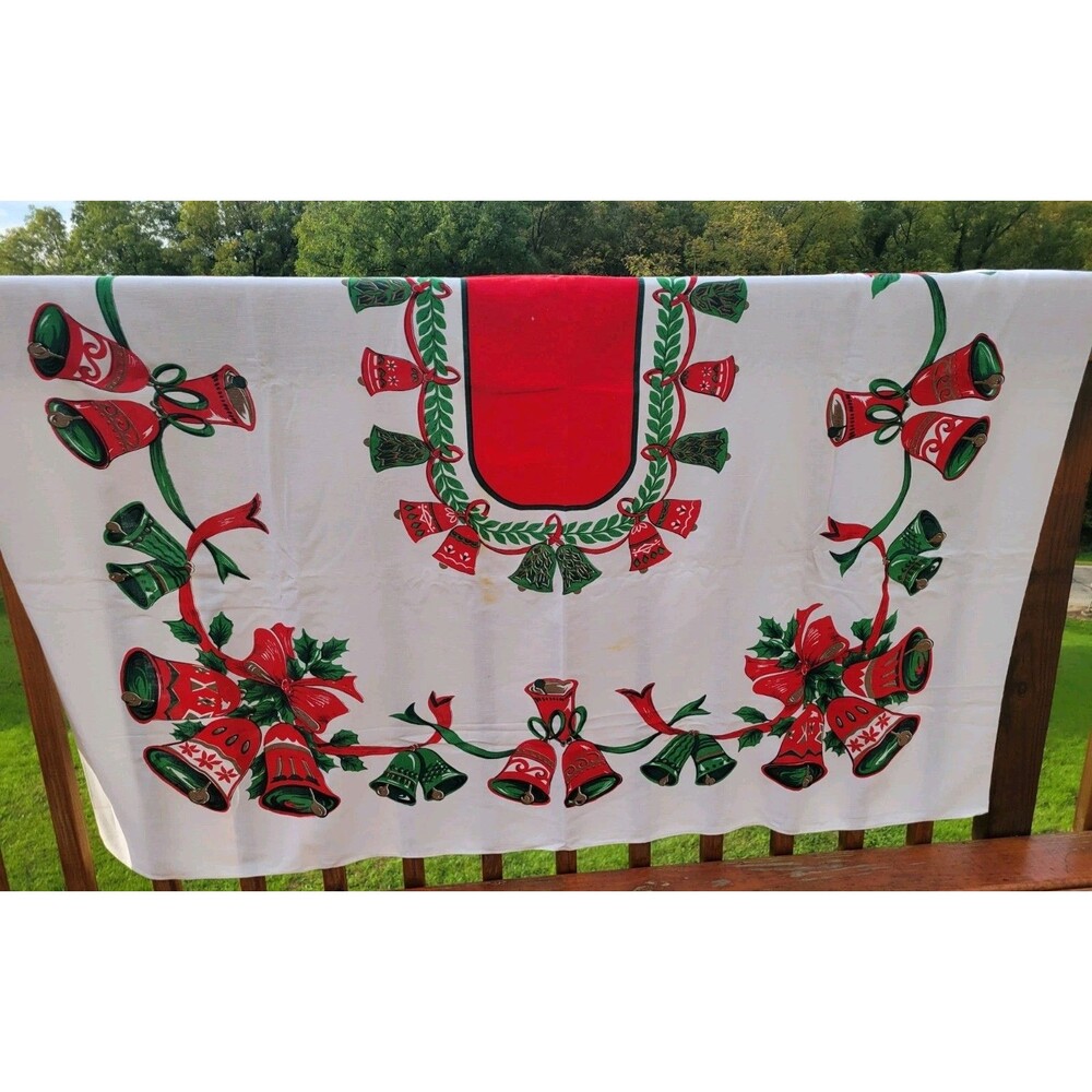 Vtg Holly Berry-Poinsettia Christmas Holiday Cotton Tablecloth Approx. 77" x 60"